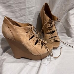 Gianni Bini Suede Studded Lace Up Wedge Heels Tan Women Size 8M